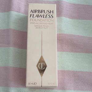 Charlotte Tilbury Airbrush Flawless Foundation - Gold and White